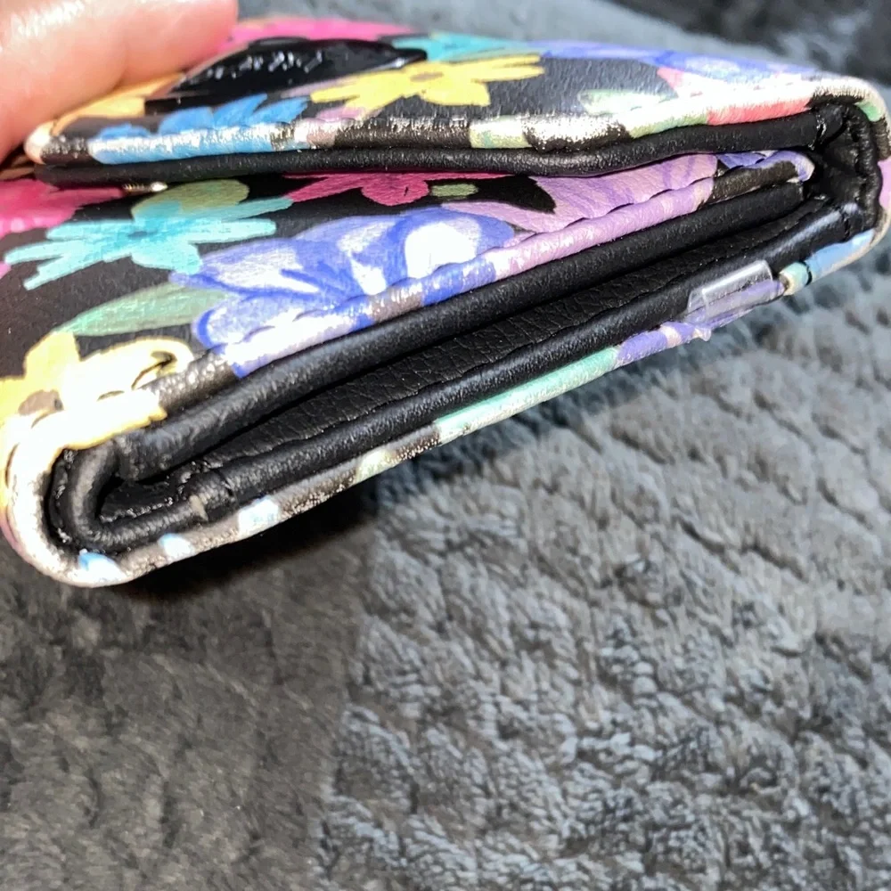 Betsey Johnson Floral Heart Wallet - Black, Pink, Blue - Picture 5 of 6